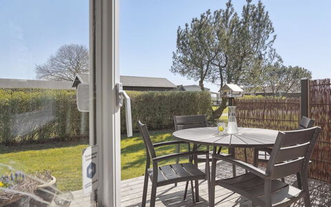 Anisa - 400M from the Sea: Meubles, Design Intérieur, Sol, Bois, Sol, Plafond, Parquet, Chaise, Table, Éclairage