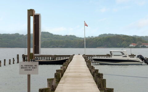 Florinda - 10M from the Sea: Maison, Toit, Domicile, Chalet, Biens, Ferme, Villa, Porche, Siding