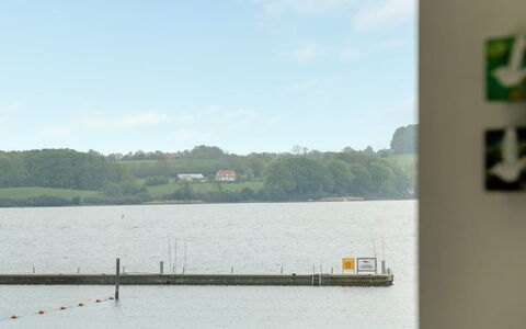 Florinda - 10M from the Sea: Maison, Toit, Domicile, Chalet, Biens, Ferme, Villa, Porche, Siding