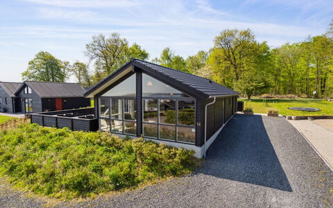 Helina - 180M from the Sea: Maison, Toit, Domicile, Chalet, Biens, Ferme, Villa, Porche, Siding