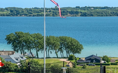 Jenvold - 300M to the Fjord: Toit, Maison, Lot Terre, Domicile, Chalet, Biens, Batiments Jardin, Ombre, Cabane En Rondins, Aménagement Paysager