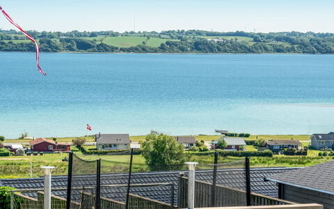 Jenvold - 300M to the Fjord: Toit, Maison, Lot Terre, Domicile, Chalet, Biens, Batiments Jardin, Ombre, Cabane En Rondins, Aménagement Paysager