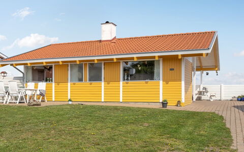 Alya - 200M from the Sea: Maison, Toit, Domicile, Chalet, Biens, Ferme, Villa, Porche, Siding