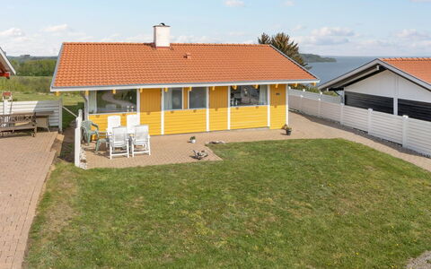 Alya - 200M from the Sea: Bleu, Arbuste, Chalet, Couverture De Sol, Jardin, Biens, Ombre, Aménagement Paysager, Ferme, Eco Hôtel