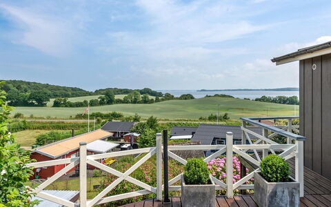 Haraldina - 350M to the Fjord: Maison, Toit, Domicile, Chalet, Biens, Ferme, Villa, Porche, Siding