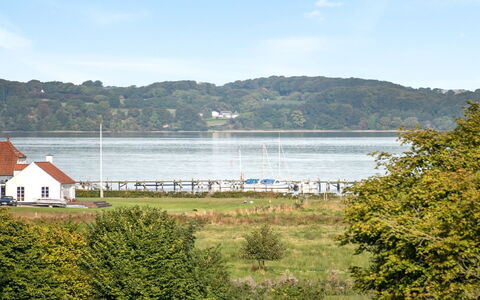 Rosa - 300M from the Sea: Bois, Toit, Architecture, Domicile, Maison, Chalet, Siding, Dur, Pente, Biens
