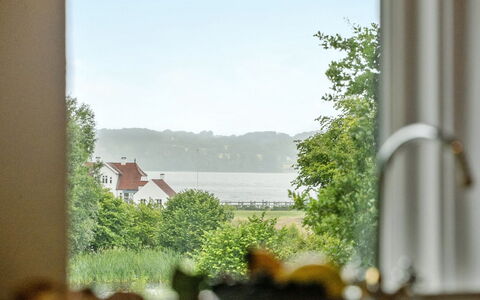 Rosa - 300M from the Sea: Bois, Toit, Architecture, Domicile, Maison, Chalet, Siding, Dur, Pente, Biens