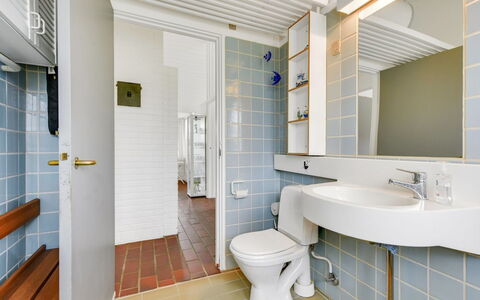 Ditte - 300M from the Sea: Luminaire Plomberie, Sol, Design Intérieur, Sol, Salle De Bains, Lavabo, Plafond, Plomberie, Tuile, Évier