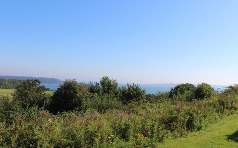 Marga - 400M from the Sea: Toit, Maison, Domicile, Chalet, Porte, Siding, Plate-Forme, Porche, Planche, Dur