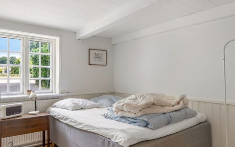 Ilsa - 9.8Km from the Sea: Chambre, Lit, Meubles, Design Intérieur, Sol, Sol, Linge, Literie, Drap De Lit, Domicile
