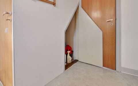 Skarpe: Biens, Ferme
