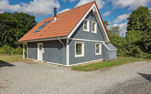 Fausta - 150M to the Fjord: Maison, Domicile, Toit, Zone Résidentielle, Chalet, Biens, Ferme, Pelouse, Aménagement Paysager, Siding