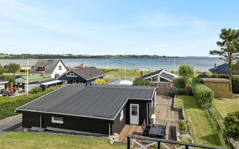 Elain - from the Sea: Maison, Toit, Domicile, Chalet, Biens, Siding, Porche
