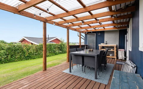 Roar - 500M from the Sea: Bois, Mobilier De Jardin, Dur, Plate-Forme, Tache De Bois, Tableau De Plein Air, Planche, Ombre, Porche, Patio