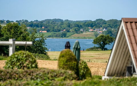 Ofelia - 500M to the Fjord: Meubles, Design Intérieur, Sol, Bois, Sol, Plafond, Parquet, Chaise, Table, Éclairage