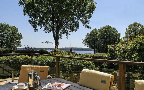 Engelke - 150M from the Sea: Zone Résidentielle, Toit, Banlieue, Allée, Biens, Cheminée