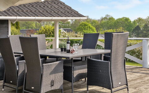 Annvy - 200M from the Sea: Meubles, Design Intérieur, Sol, Bois, Sol, Plafond, Parquet, Chaise, Table, Éclairage