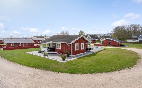 Anastacia - 75M from the Sea: Herbe, Maison, Toit, Chalet, Domicile, Arbuste, Ferme, Lot Terre, Zone Rurale