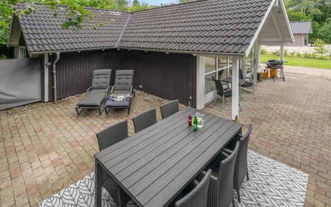 Melisa - 28Km from the Sea: Chalet, Domicile, Maison, Toit, Porche, Biens, Siding, Batiments Jardin, Ferme, Cour