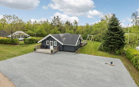 Aleide - 29Km from the Sea: Domicile, Allée, Chalet, Biens, Aménagement Paysager, Jardin, Siding, Pelouse, Cour