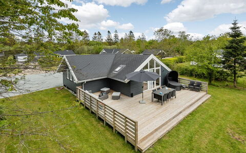 Aleide - 29Km from the Sea: Domicile, Chalet, Siding, Planche, Biens, Dur, Batiments Jardin, Porche, Ferme