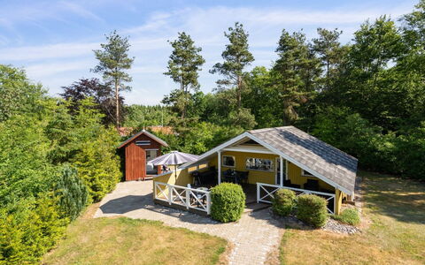 Hannelise - 30Km from the Sea: Chalet, Batiments Jardin, Cabanon, Cabane En Rondins
