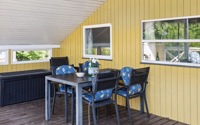 Hannelise - 30Km from the Sea