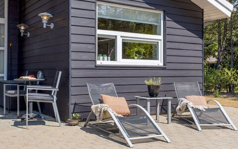 Gylla - 12Km from the Sea: Meubles, Design Intérieur, Sol, Bois, Sol, Plafond, Parquet, Chaise, Table, Éclairage