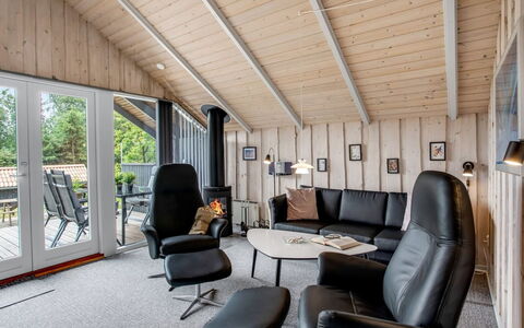 Tecla - 12Km from the Sea: Bois, Design Intérieur, Plafond, Meubles, Domicile, Chaise, Luminaire, Salon, Appartement, Dur