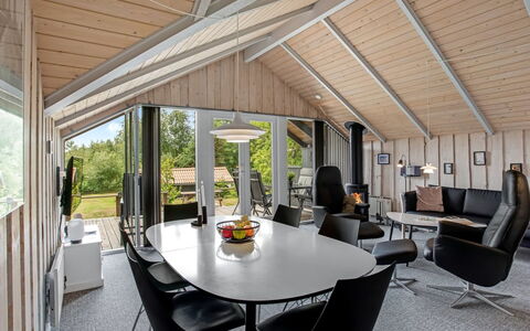 Tecla - 12Km from the Sea: Plafond, Design Intérieur, Domicile, Luminaire, Table Cuisine Et Salle A Manger, Chaise, Salon, Faisceau, Dur, Grenier