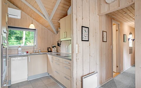 Tecla - 12Km from the Sea: Bois, Design Intérieur, Cuisine, Plafond, Domicile, Sol, Comptoir, Sol, Pièce, Tache De Bois