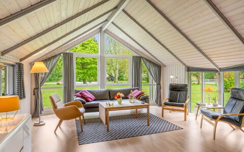 Torben - 10Km from the Sea: Plafond, Design Intérieur, Chaise, Salon, Canapé, Plante D'Appartement, Conception, Dur, Parquet