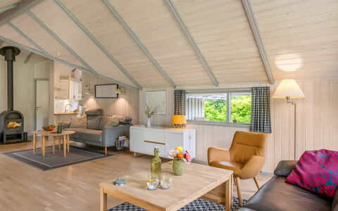 Torben - 10Km from the Sea: Design Intérieur, Meubles, Sol, Bois, Plafond, Sol, Canapé, Pièce, Salon, Parquet