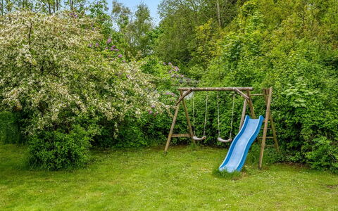 Torben - 10Km from the Sea: Arbuste, Jardin, Couverture De Sol, Pelouse, Printemps, Ombre, Arrière-Cour, Prairie, Cour