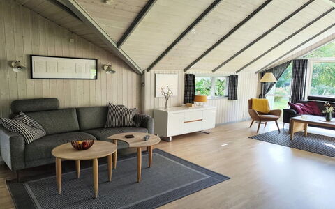 Torben - 10Km from the Sea: Maison, Domicile, Toit, Chalet, Biens, Aménagement Paysager, Batiments Jardin, Siding, Ferme