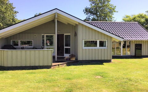 Torben - 10Km from the Sea: Maison, Domicile, Toit, Chalet, Biens, Aménagement Paysager, Batiments Jardin, Siding, Ferme