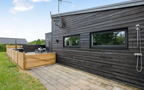 Weike - 950M to the Fjord: Toit, Maison, Domicile, Chalet, Porte, Siding, Plate-Forme, Porche, Planche, Dur
