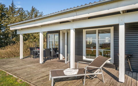 Bjart - 50M to the Fjord: Bois, Toit, Architecture, Domicile, Maison, Chalet, Siding, Dur, Pente, Biens