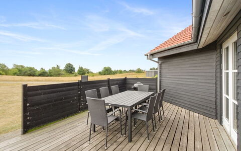 Arnger - 300M to the Fjord: Bois, Toit, Architecture, Domicile, Maison, Chalet, Siding, Dur, Pente, Biens