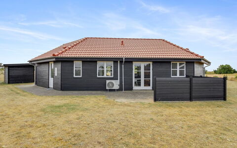 Arnger - 300M to the Fjord: Bois, Toit, Architecture, Domicile, Maison, Chalet, Siding, Dur, Pente, Biens