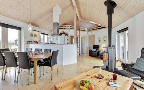 Karmen - 300M to the Fjord: Maison, Toit, Domicile, Chalet, Cabanon, Batiments Jardin, Siding, Cour, Cabane En Rondins, Cabane