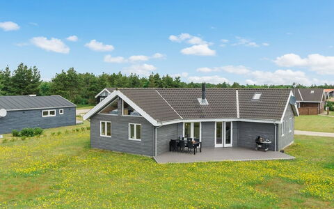 Karmen - 300M to the Fjord: Maison, Toit, Domicile, Chalet, Cabanon, Batiments Jardin, Siding, Cour, Cabane En Rondins, Cabane