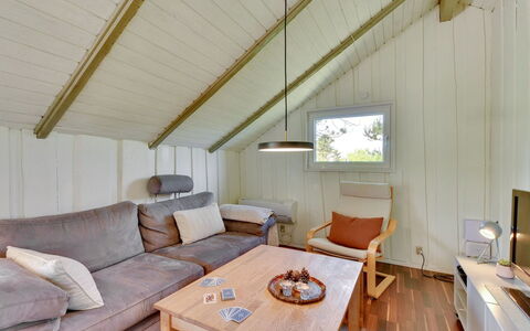 Cornelia - 100M to the Fjord: Bois, Toit, Architecture, Domicile, Maison, Chalet, Siding, Dur, Pente, Biens