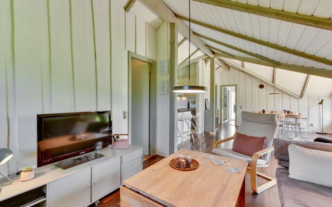 Cornelia - 100M to the Fjord: Design Intérieur, Plafond, Bois, Sol, Sol, Pièce, Meubles, Parquet, Chaise, Dur