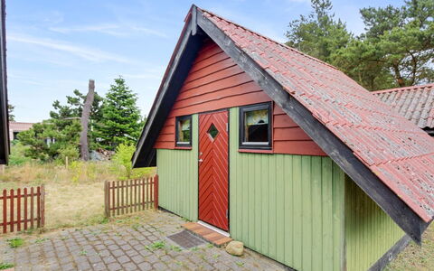 Ingwin - 250M to the Fjord: Bois, Siding, Toit, Chalet, Dur, Batiments Jardin, Cabanon, Pente, Planche, Cour