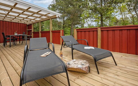 Halla - 200M to the Fjord: Meubles, Design Intérieur, Sol, Bois, Sol, Plafond, Parquet, Chaise, Table, Éclairage