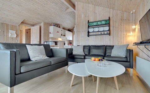 Halla - 200M to the Fjord: Meubles, Design Intérieur, Sol, Bois, Sol, Plafond, Parquet, Chaise, Table, Éclairage