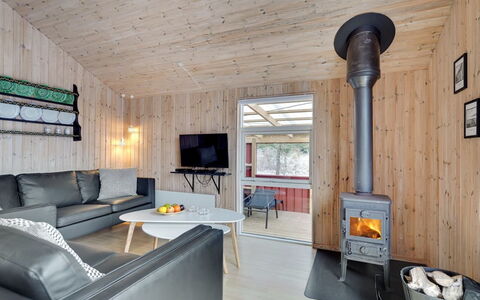 Halla - 200M to the Fjord: Meubles, Design Intérieur, Sol, Bois, Sol, Plafond, Parquet, Chaise, Table, Éclairage