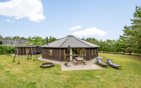 Reiner - 300M to the Fjord: Maison, Domicile, Zone Résidentielle, Toit, Chalet, Lot Terre, Biens, Cour, Jardin, Siding