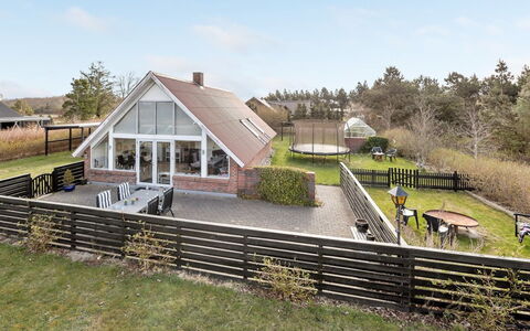 Gizella - 850M to the Fjord: Bois, Tache De Bois, Planche, Dur, Chalet, Plate-Forme, Siding, Ombre, Parquet, Batiments Jardin